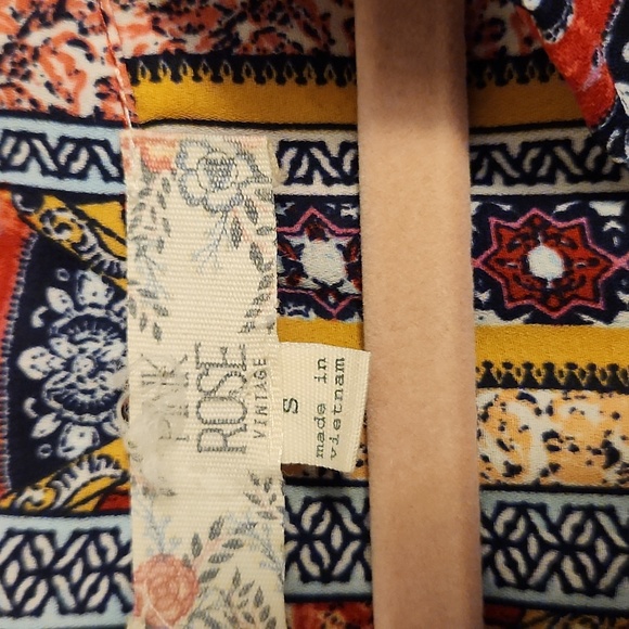 Top - Picture 2 of 3